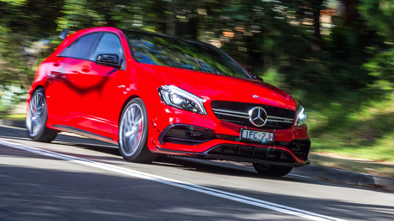 Στα πρότυπα των supercar η νέα Mercedes A45 AMG